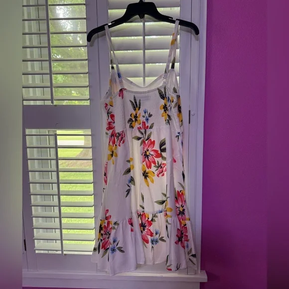 Floral Sleeveless Dress - Picture 2 of 7